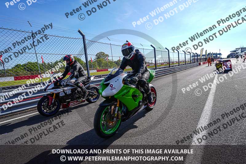 donington no limits trackday;donington park photographs;donington trackday photographs;no limits trackdays;peter wileman photography;trackday digital images;trackday photos